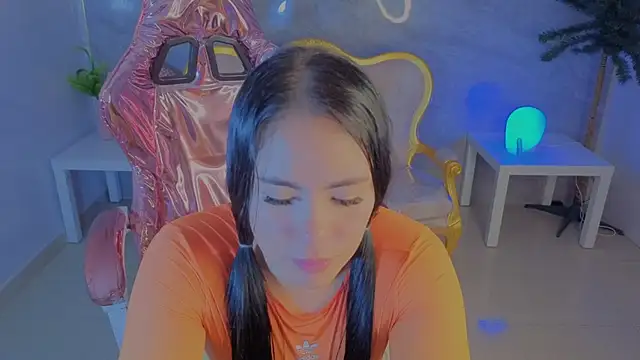 nati06_s' Live XXX Chat