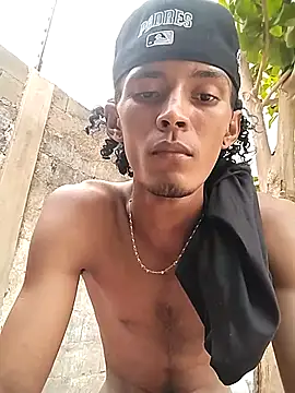 Živý XXX chat spittermasterpig1