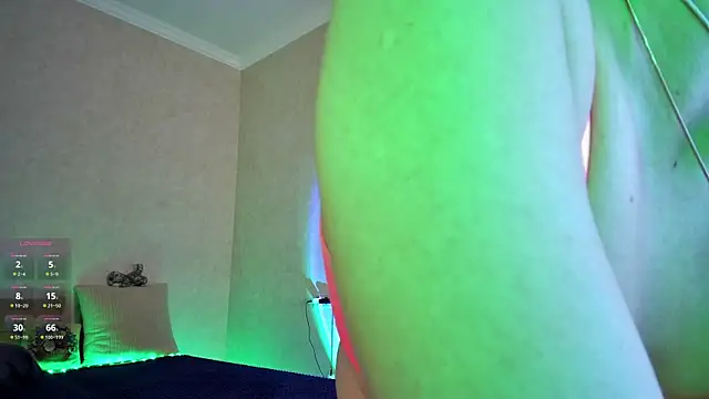 RoseaaのライブXXXチャット