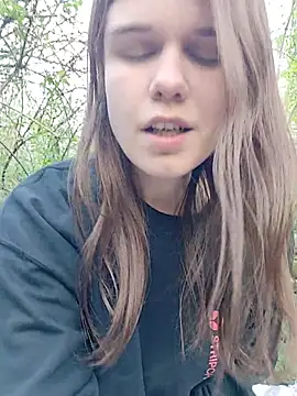 Roni256 网络视讯表演