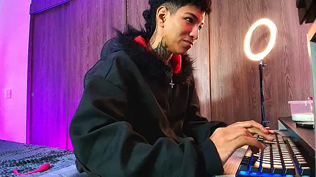 im_Usuga webcam show