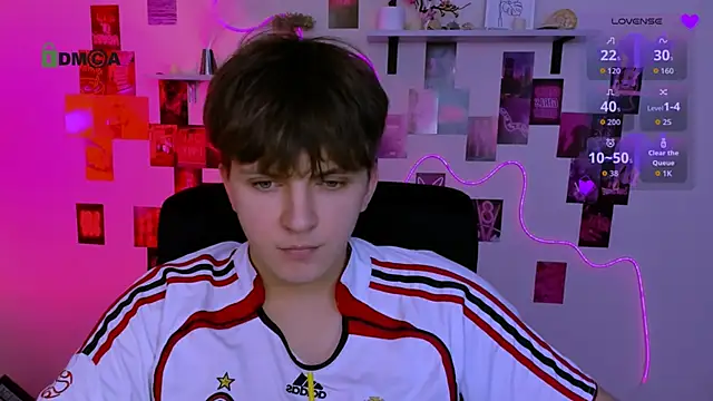 travis_wolf_ Live XXX-chat