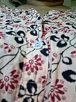 Ravina_patil1 Show in webcam