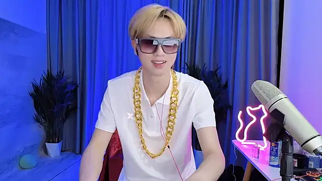 hafabva élő XXX-chatje