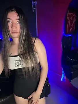 Sophie_LS Adlı Modelin Canlı XXX Sohbeti