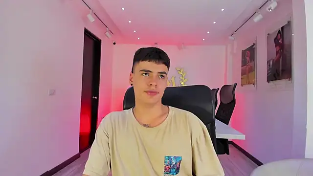 Chat +18 de BenitoSaenz ao vivo