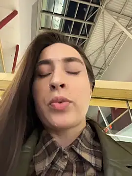 Chat XXX ao vivo de Holly_Play