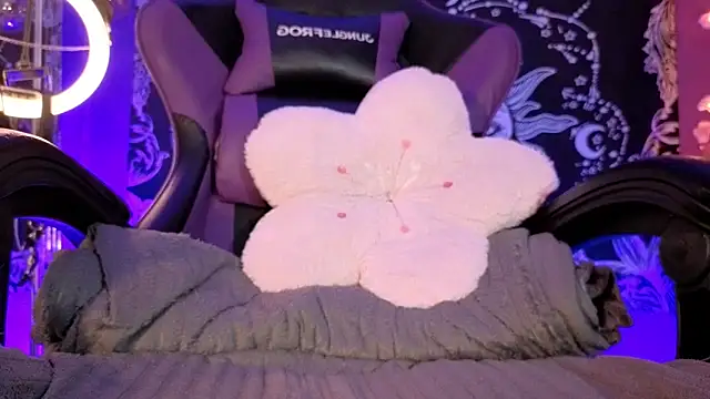 Gaia_Gatex: онлайн-секс-чат