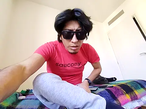 PpCharlie_8-D Show in webcam