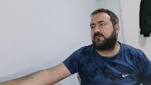 XXX chat uživo modela mio_jaks