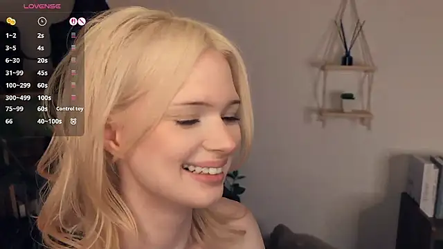 LaureMestler: онлайн-секс-чат