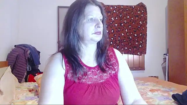 ExtasyMature's Live XXX Chat