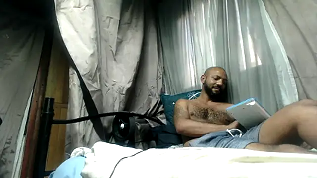 CamodickのライブXXXチャット