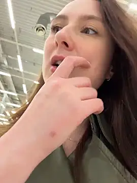 Dina_Tease Adlı Modelin Canlı XXX Sohbeti