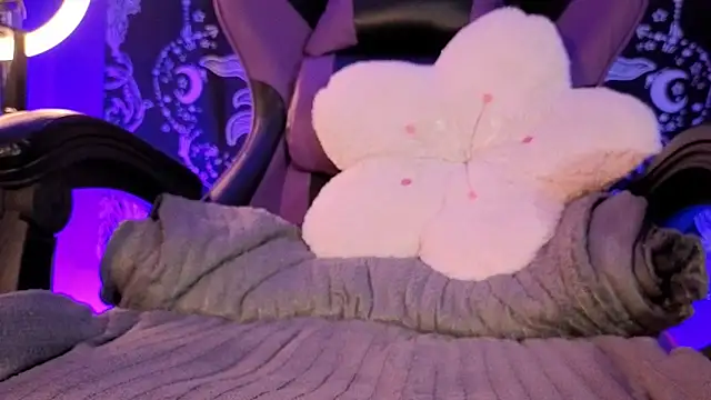 Gaia_Gatex live XXX chat