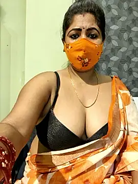 Poly_bhabi élő XXX-chatje