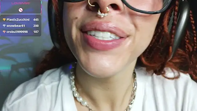 แชท XXX สดของ bri_von_dhara__