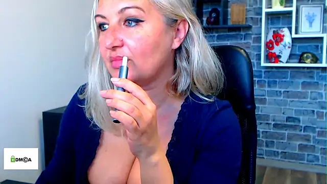 Czat XXX na żywo – angel_devil_milf