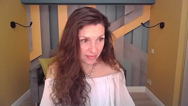 EllaLong Live XXX Chat