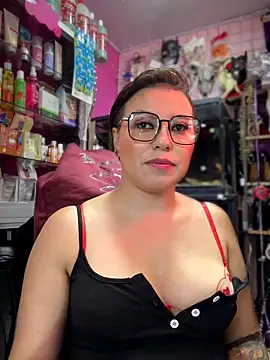 แชท XXX สดของ TamySweetness