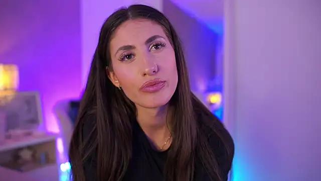 OhhAisha Live XXX-chat