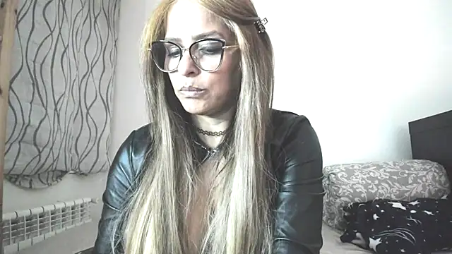 Chat XXX en directo de CristalDivine