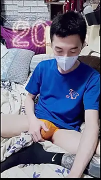 Christopher1024 即時 XXX 聊天