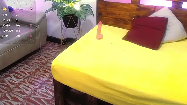 Yeseniaa25_'s Live XXX Chat