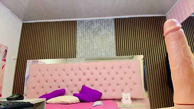 LUCIANA_FOX_TS Obrolan Langsung XXX