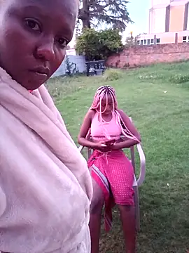 DarkQueen_94: διαδικτυακό σόου στην κάμερα