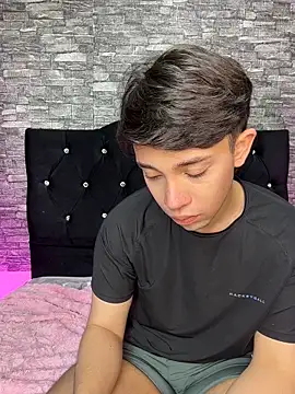 Noah_ledom: вебкам-шоу