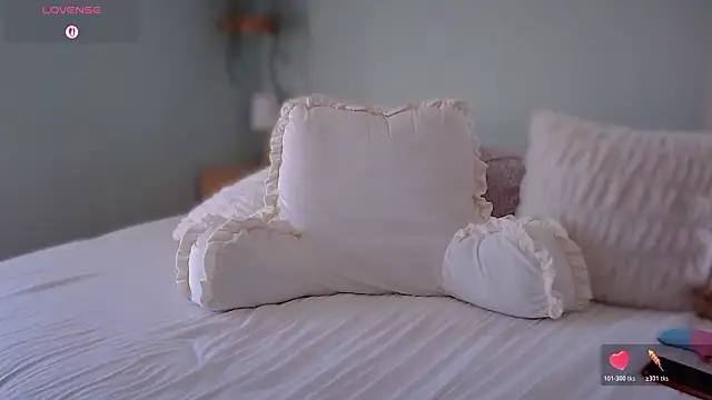 WickedWifeXO's Live XXX Chat