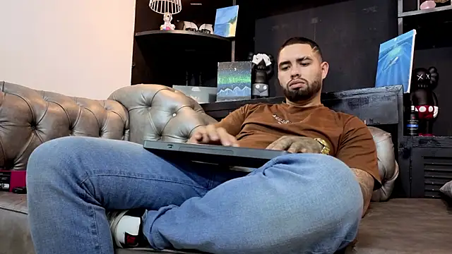 matteosantos' Live XXX Chat