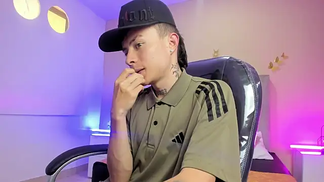 Nascary_FoxのライブXXXチャット