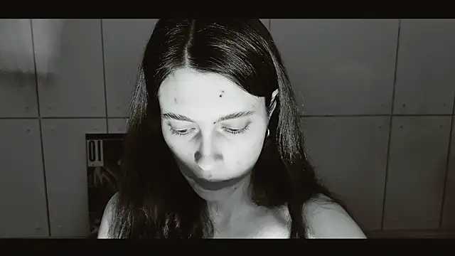 Yoka_paradoXXX Adlı Modelin Canlı XXX Sohbeti