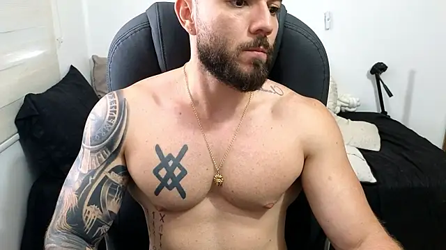 عرض كام Isaac_Carter