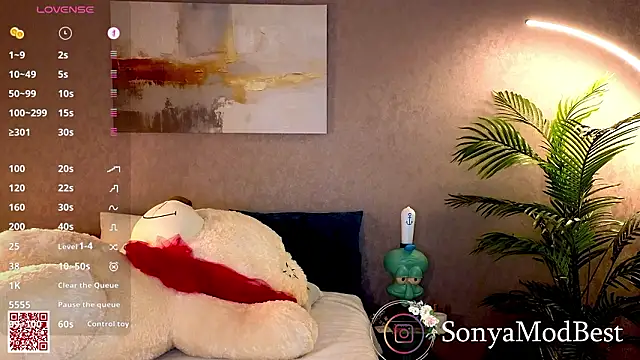 Pokazy przed kamerką – Sonya-Love