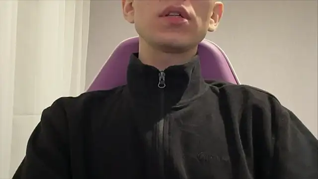 Chat +18 de Missouri1233 ao vivo