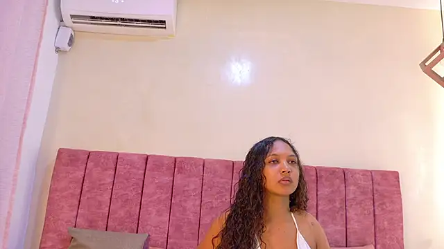 Honnie_cute's Live XXX Chat