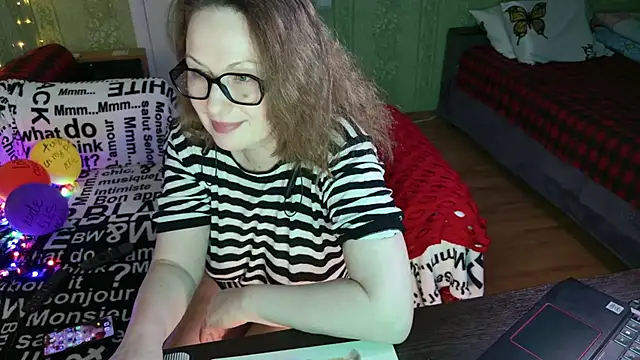 MarleneDietrich: онлайн-секс-чат