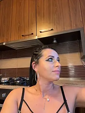 Hotmomcheckk_ Live XXX Chat