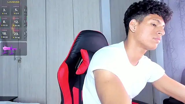 Chatroom XXX en direct de DomenicoRey