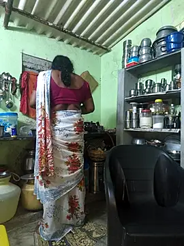 Živý XXX chat Tamilselviroja-