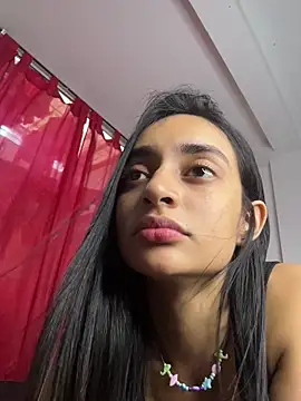 leilani_X Adlı Modelin Canlı XXX Sohbeti