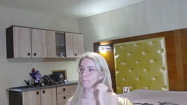 DomCaprisse 라이브 XXX 채팅