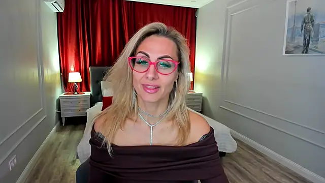 MuseOfStage: απευθείας συνομιλία ΧΧΧ