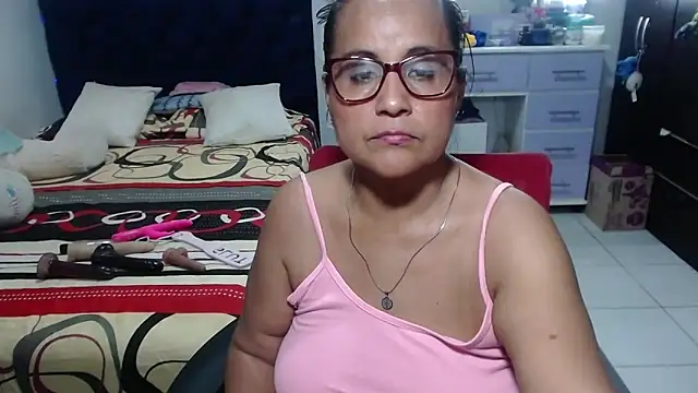 pervert_mommy_'s Live XXX Chat