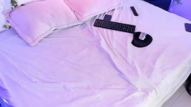 eimi_rosse18's Live XXX Chat