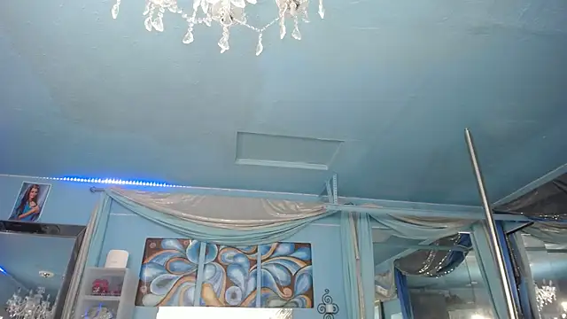 ADRIANNA_FOX 现场XXX聊天