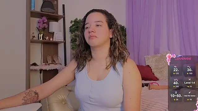 emilyrouxe Chat XXX in diretta